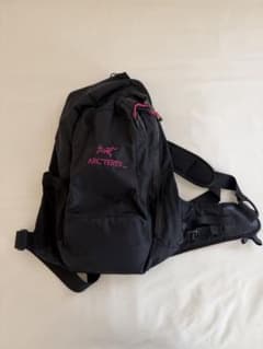 【ごんべえ様専用】Arc'teryx Quiver Crossbody Packのサムネイル