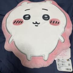 ちいかわパーク　クッション ちいかわのサムネイル