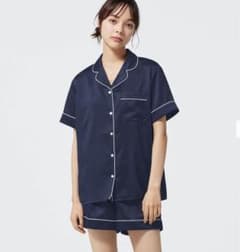 サテンパジャマ(半袖&ショートパンツ)のサムネイル