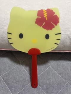 日焼けキティ　ハローキティ　ミニうちわ