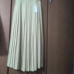 UNIQLO プリーツロングスカート Sサイズ 51グリーンのサムネイル