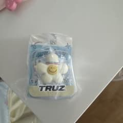 treasure TRUZ ジフン ROMYのサムネイル