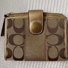 COACH コーチ　二つ折り財布のサムネイル