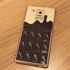 台数限定】ドコモ Q-pot Phon SH-04D チョコレートスマホ - メルカリ