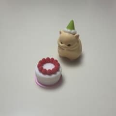 カプセルトイ　本日の主役？　ケーキ　ハムスターのサムネイル