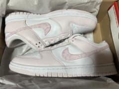 Nike WMNS Dunk Low "Pink Paisley"のサムネイル