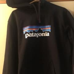 Patagonia パーカー 黒のサムネイル