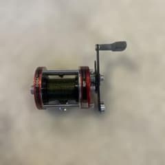 アブガルシア ABU アンバサダー7000 オールドリール レッド - メルカリ