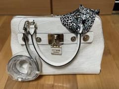 GUESS バックのサムネイル
