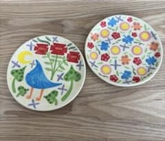 沖縄　やちむん　陶芸作家　双子堂　平皿　蝶々と花　鳥と花 沖縄 やちむん 陶芸作家 双子堂 平皿 蝶々と花 鳥と花 - メルカリ