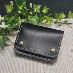 トラッカーウォレット　三層　丘染め　レザークラフト　ハンドメイド　スタッズ ミニトラッカーウォレット 丘染め 三層 レザークラフト - メルカリ