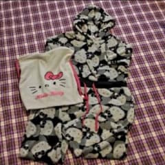 ももまま発送催促NG❌専用 キティ LL   ルームウェアのサムネイル