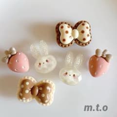 ジビッツ うさぎクリア リボン いちご 可愛い サンダルアクセサリーのサムネイル