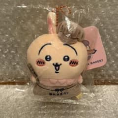 Chiikawa Bakery's staff mascot: a rabbit