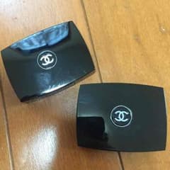 CHANEL アイシャドウ＆ミニファンデーションのサムネイル