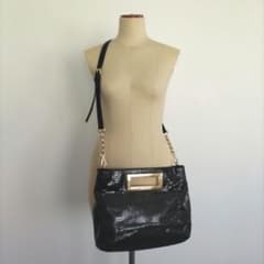 MICHAEL KORS クラッチ A4 ショルダーバッグ スネーク柄 黒のサムネイル