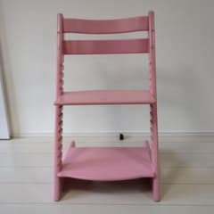 STOKKEピンクベビーチェアーのサムネイル