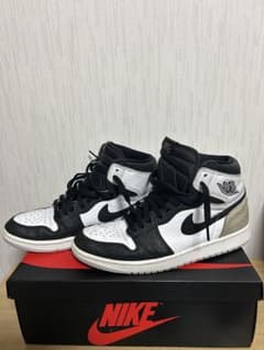 NIKE Air Jordan 1 ホワイト/ブラック/グレーのサムネイル