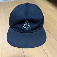 HUF トライアングル帽子のサムネイル