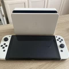 Nintendo Switch 有機ELモデル ホワイト 本体のサムネイル