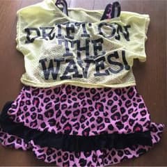 4人の怪獣MaMa様専用(^-^)水着ワンピ ヒョウ柄 130 Tシャツ付きのサムネイル