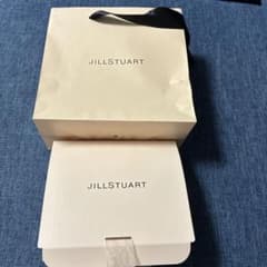 JILLSTUART ギフトボックス &ショップ袋リボン付きのサムネイル