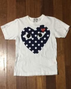 PLAY ハート型ドット柄 Tシャツ - メルカリ