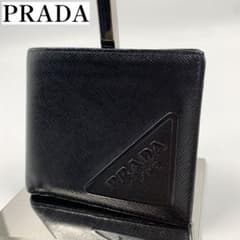✨現行品✨】プラダ 二つ折り財布 トライアングル エンボス ブラック 