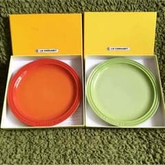 新品 ルクルーゼ 平皿2枚のサムネイル