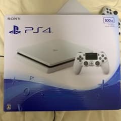 PlayStation®4 グレイシャー・ホワイト 500GB CUH-200…のサムネイル