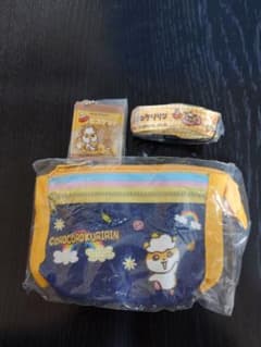 サンリオ　コロコロクリリン ポーチ ネックストラップ お菓子チャーム 3点セットのサムネイル