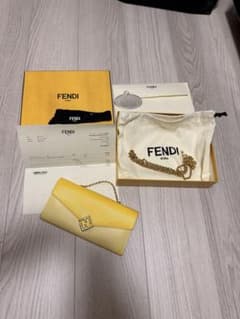 ⭐︎2026新作定価136,400⭐︎ FENDI FFダイヤモンド財布　ショルダー ⭐︎2026新作定価136,400⭐︎ FENDI FFダイヤモンド財布 ショルダー