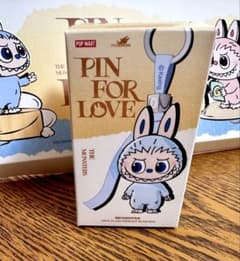 THE MONSTERS PIN FOR LOVE イニシャルAのサムネイル