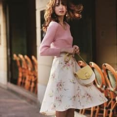 【美品!今週限定price♪】ブーケフラワースカートのサムネイル