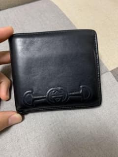 最終値下げ！GUCCI ホースビット2つ折り財布のサムネイル