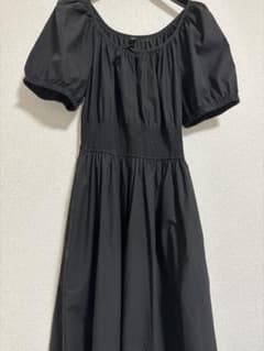 UNIQLO ブラック ボリュームスリーブワンピース半袖Sのサムネイル