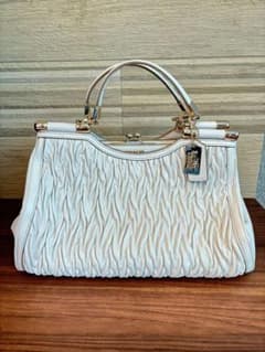 【使用回数僅少】COACH ハンドバッグ 2WAY(ショルダー可)ホワイト 白のサムネイル