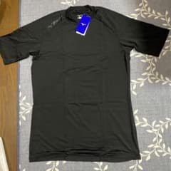 Mizuno 黒 アンダーシャツ　未使用品のサムネイル