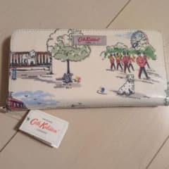 Cath Kidston 長財布 イラストデザインのサムネイル