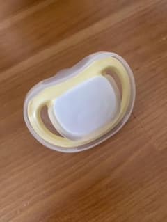 ピジョン　スキンフレンドリー　おしゃぶり　新生児　0〜3ヶ月用のサムネイル