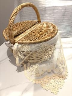 レース付き ラタン ピクニックバスケットのサムネイル