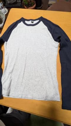 長袖Tシャツのサムネイル