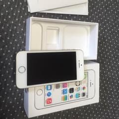 【中古美品】iPhone5S 32GB ゴールド simカード付き可のサムネイル