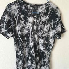 夏にピッタリな服のサムネイル