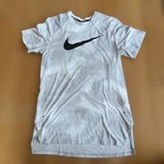 Nike メッシュショートスリーブTシャツのサムネイル