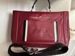 【corocoro様専用】正規品FURLA 男女兼用レザー バーガンディバッグのサムネイル