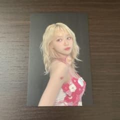 y*p様 LE SSERAFIM サイン入りトレカのサムネイル