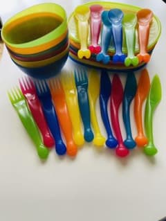 IKEA キッズ用プラスチック食器セットのサムネイル