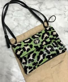 希少　BOTTEGA VENETA レオパード　ビーズミニショルダーバッグ 希少 BOTTEGA VENETA レオパード ビーズミニショルダーバッグ - メルカリ