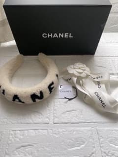 レア❤️CHANEL❤️2025年製❤️ボア ヘアバンド レア❤️CHANEL❤️2025年製❤️ボア ヘアバンド - メルカリ